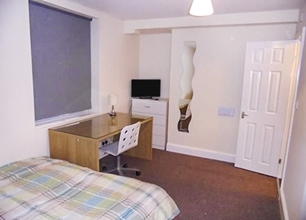 4 Bed Terraced House for Rent on 208 Alfreton Road, Nottingham