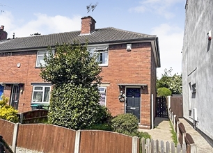 2 bed End Terraced House for Sale in Reindeer Street, Mansfield