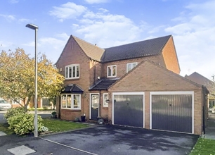 4 Bed Detached House for Sale in Poplars Way, Mansfield